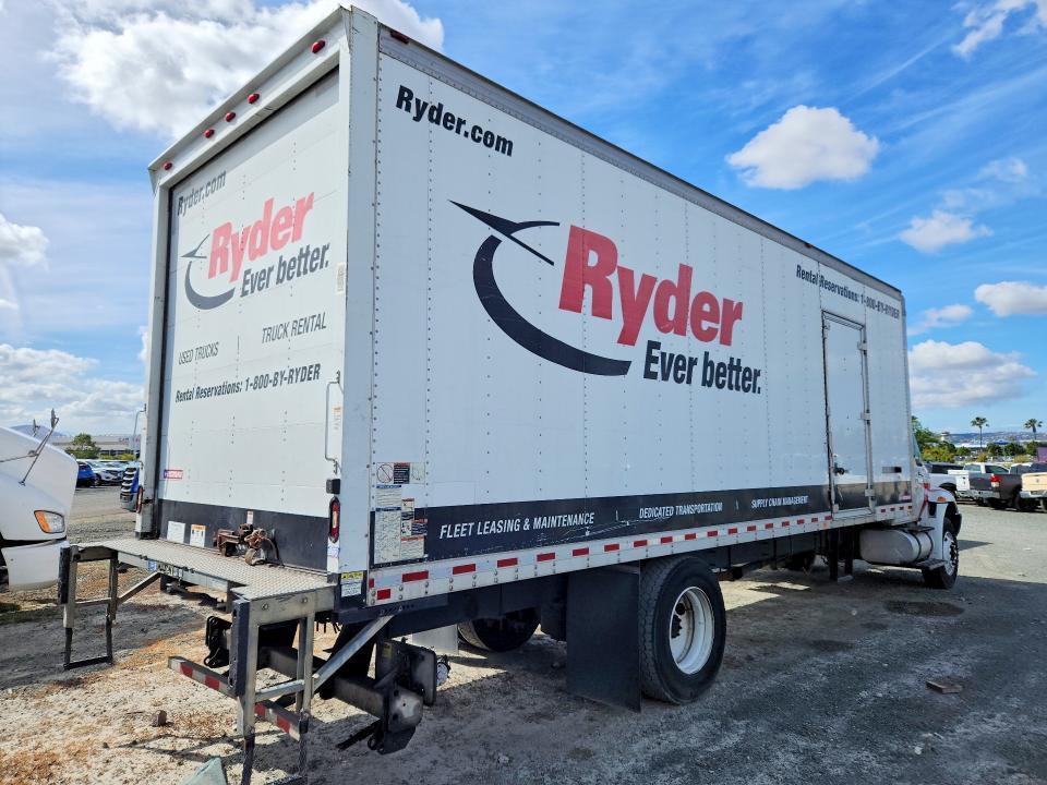 2018 International 4300 BOX Truck