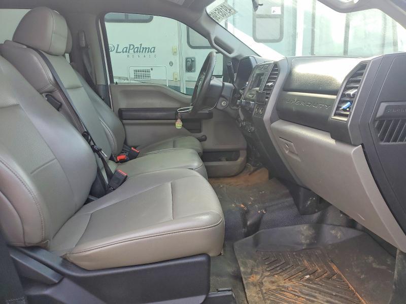 2021 Ford F450 Super Duty Flatbed Truck