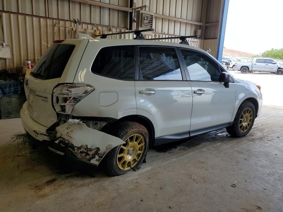 2016 Subaru Forester 2.5i
