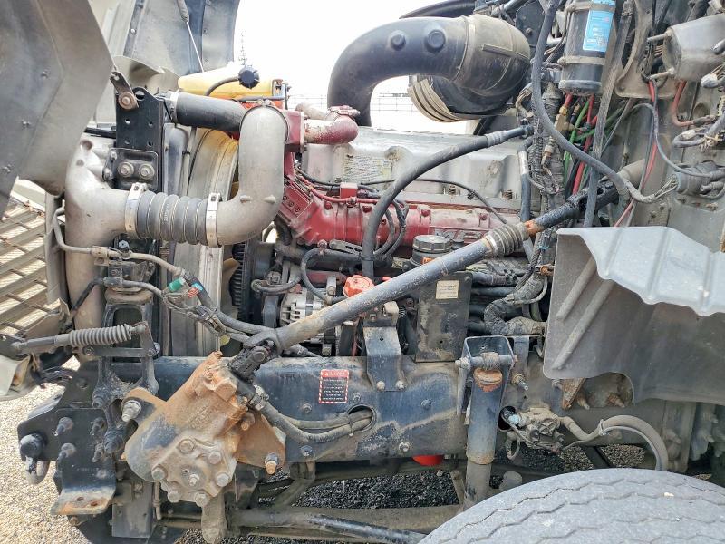 2014 Mack Cxu613 Semi Truck