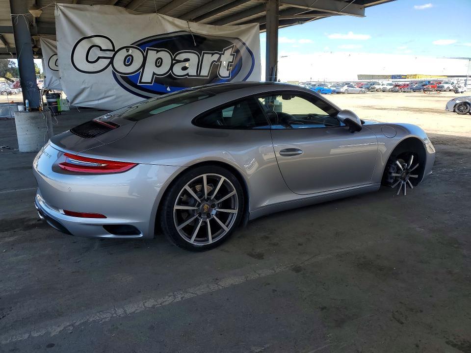 2018 Porsche 911 Carrera