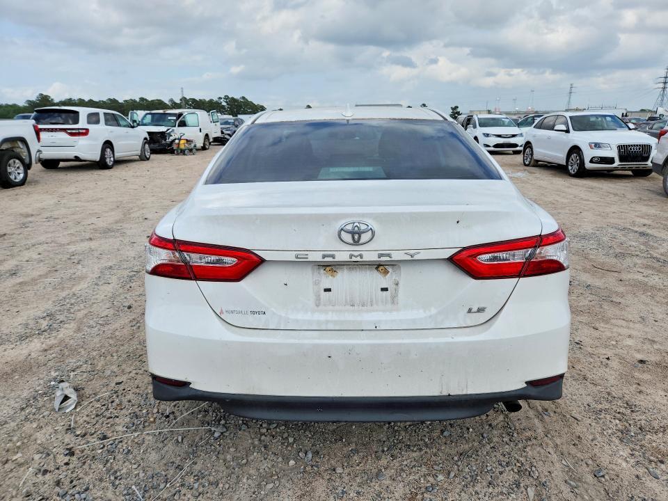 2020 Toyota Camry le