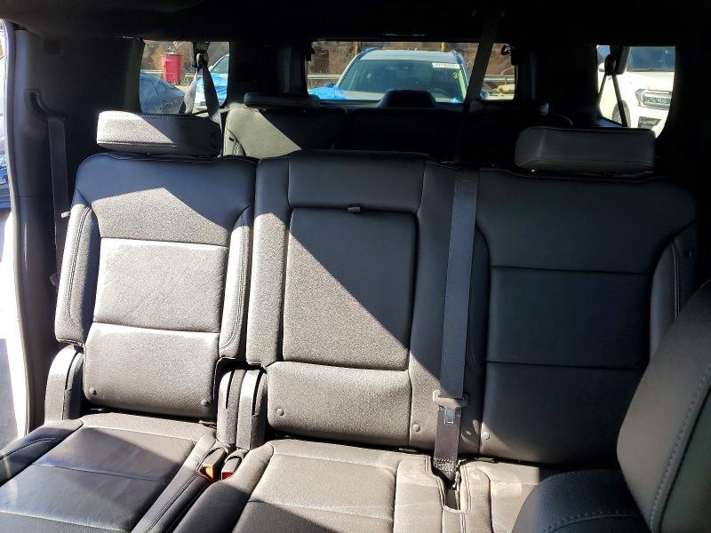 2023 Chevrolet Suburban K1500 lt