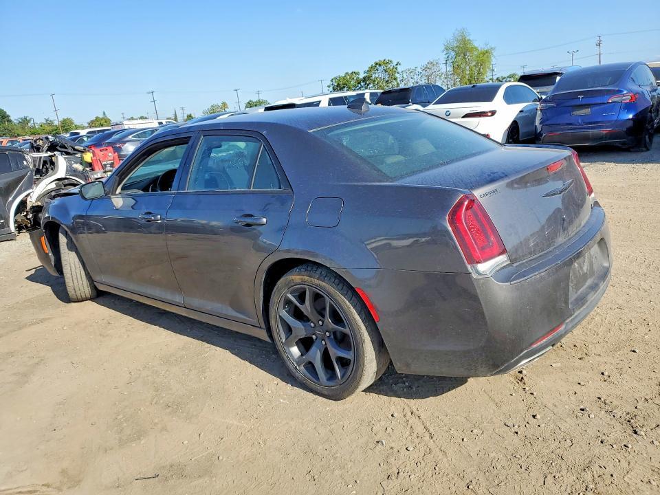 2020 Chrysler 300 Touring