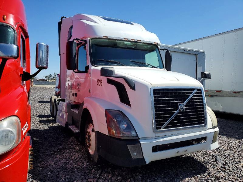 2013 Volvo Vnl Semi Truck