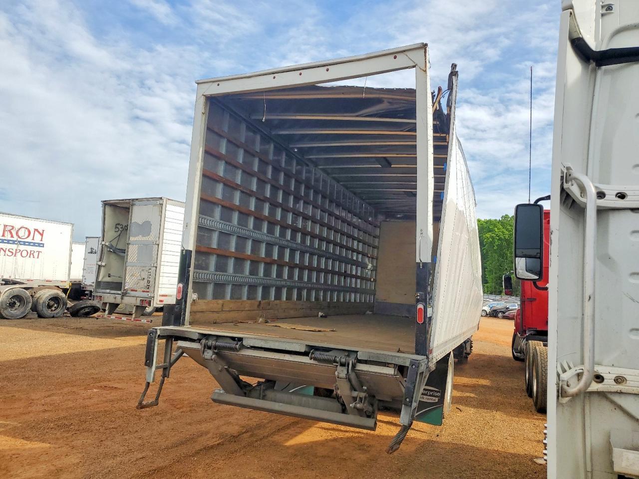 2024 International MV607 BOX Truck