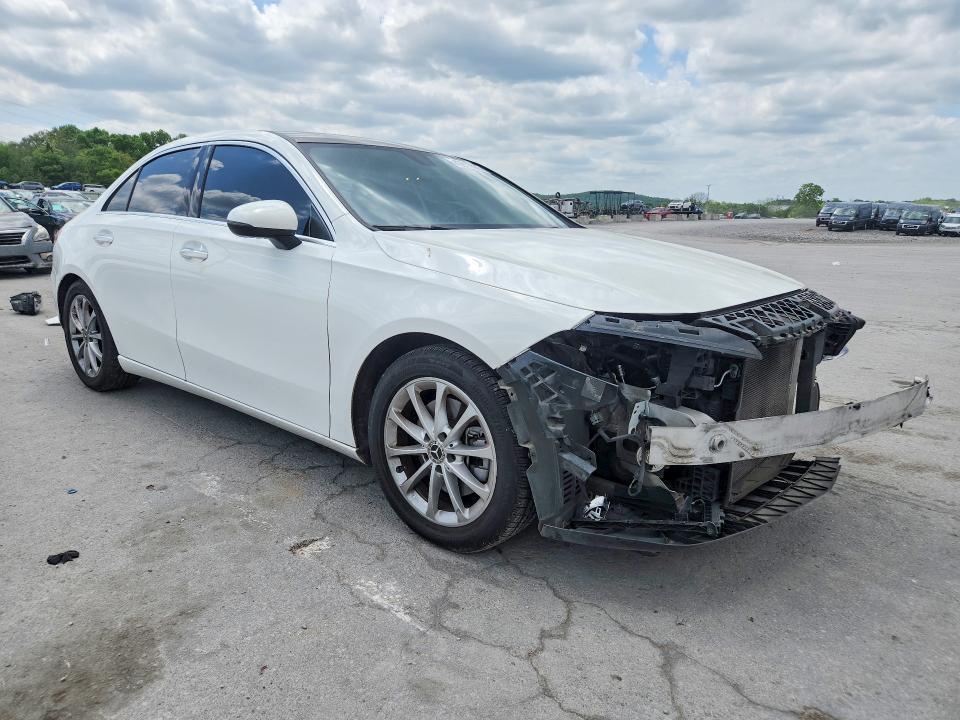 2019 Mercedes-Benz A 220