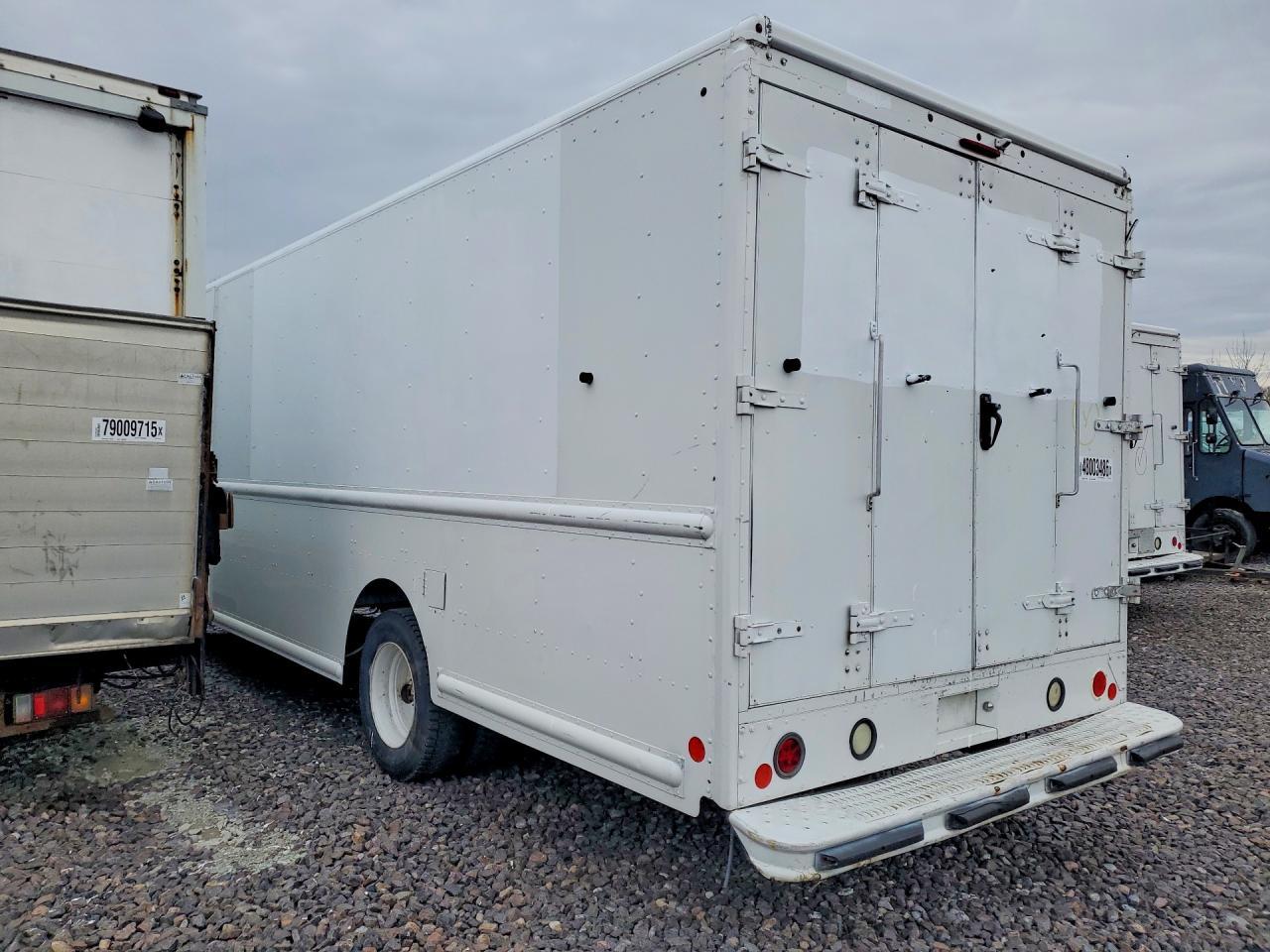 2014 Freightliner MT55G Chassis Delivery Truck