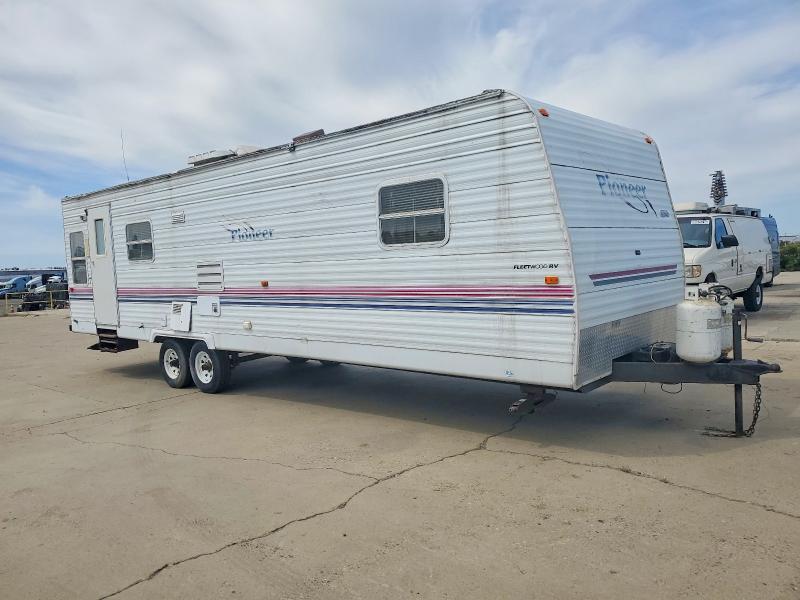 2003 Pioneer 2003 Fleetwood Pioneer Camper
