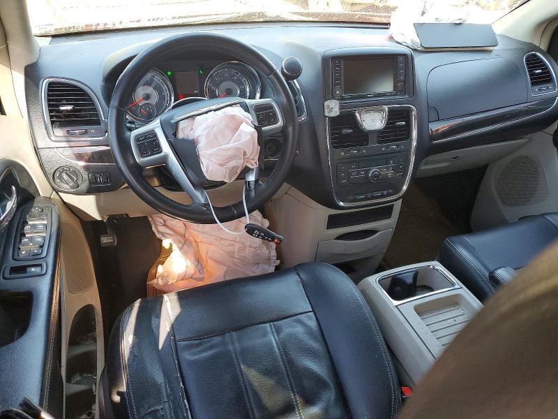 2013 Chrysler Town & Country Touring