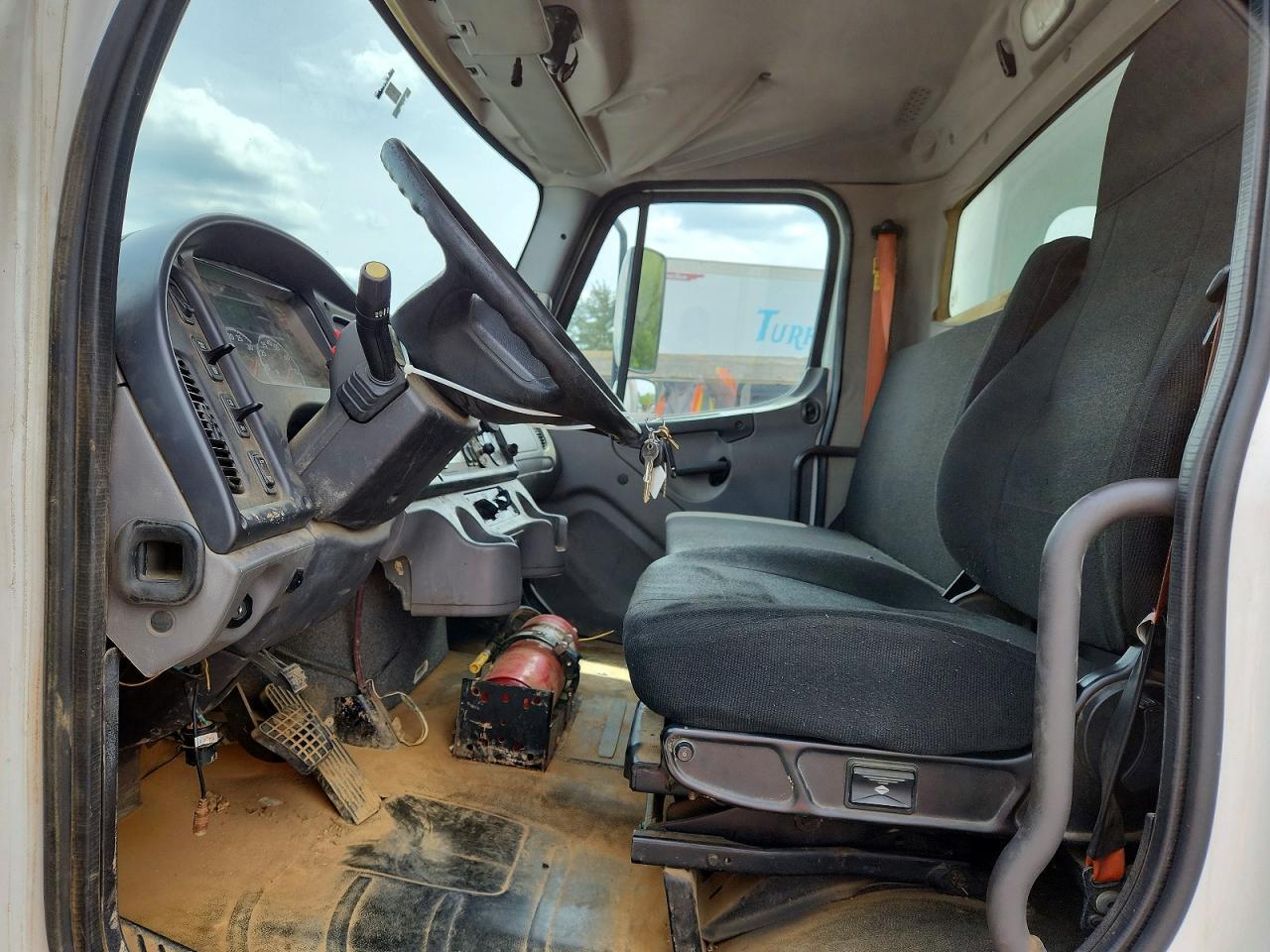 2017 Freightliner Business Class M2 BOX Truck
