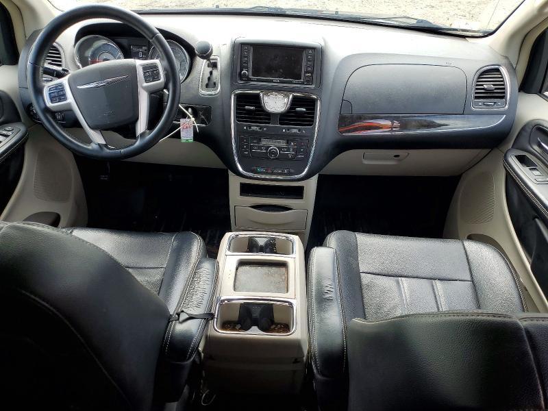 2014 Chrysler Town & Country Touring