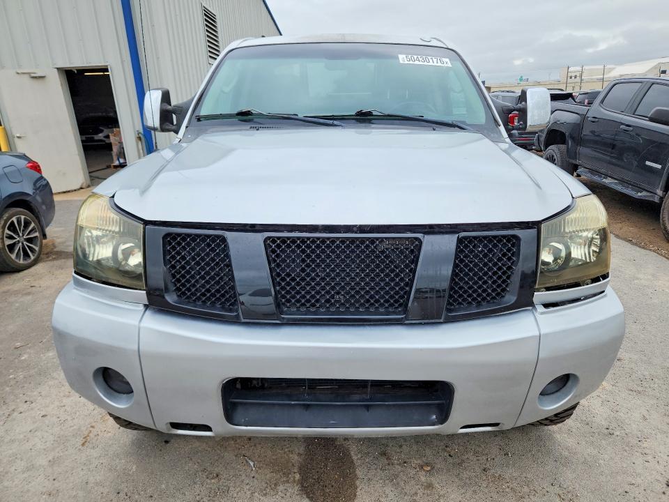 2010 Nissan Titan SE