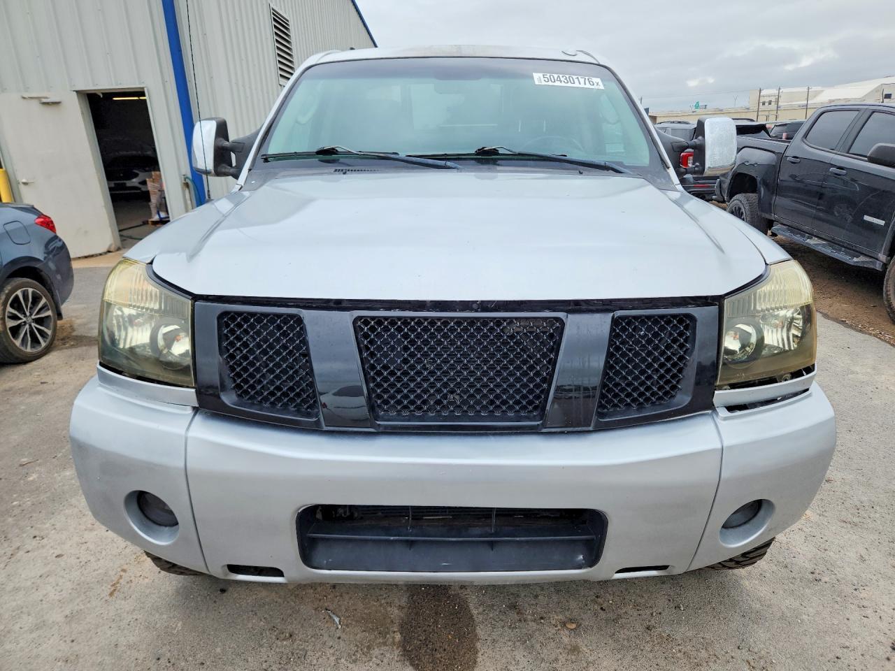 2010 Nissan Titan SE