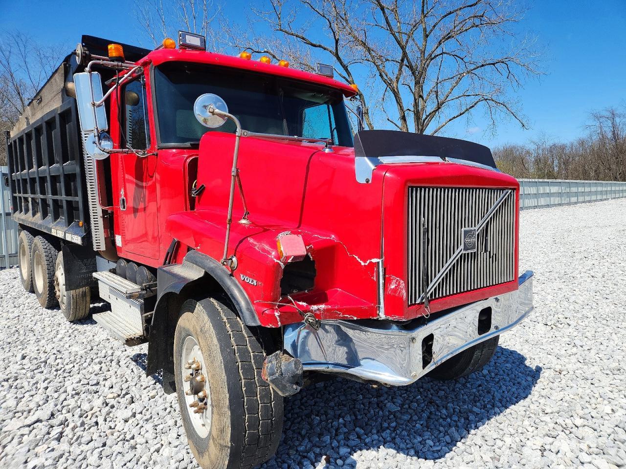 2000 Volvo Conventional WG