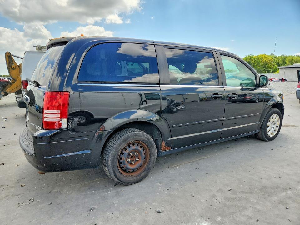 2010 Chrysler Town & Country lx