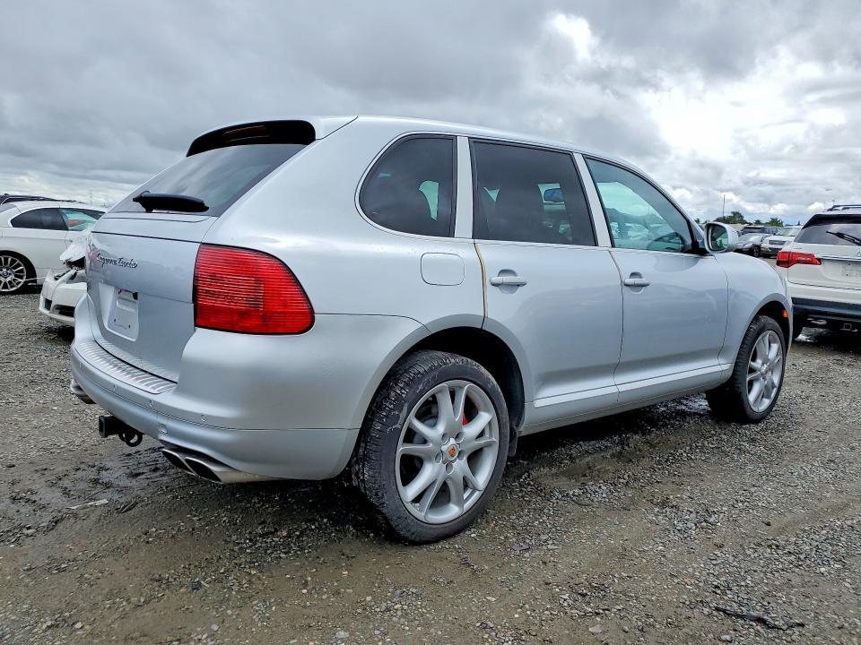 2004 Porsche Cayenne Turbo