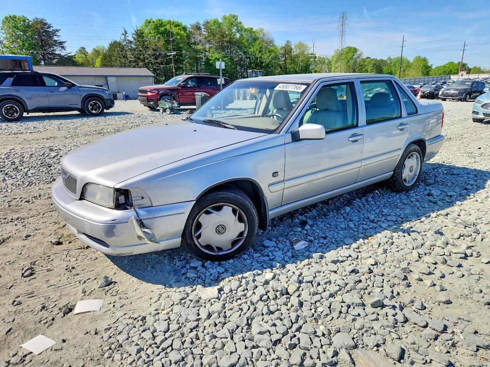 1999 Volv S70