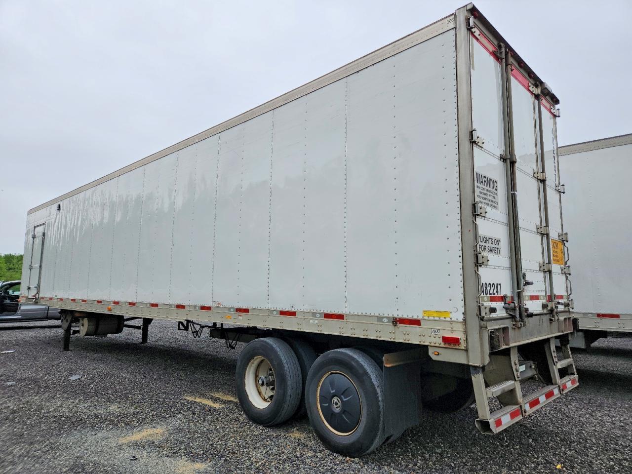 2015 Utility VS2RA Refrigerated Van Trailer