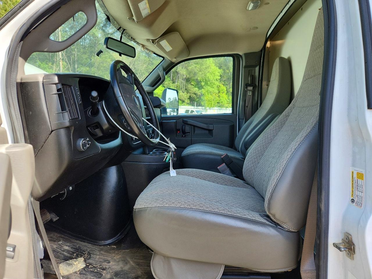2022 Chev Rolet Express G3500 Delivery Truck