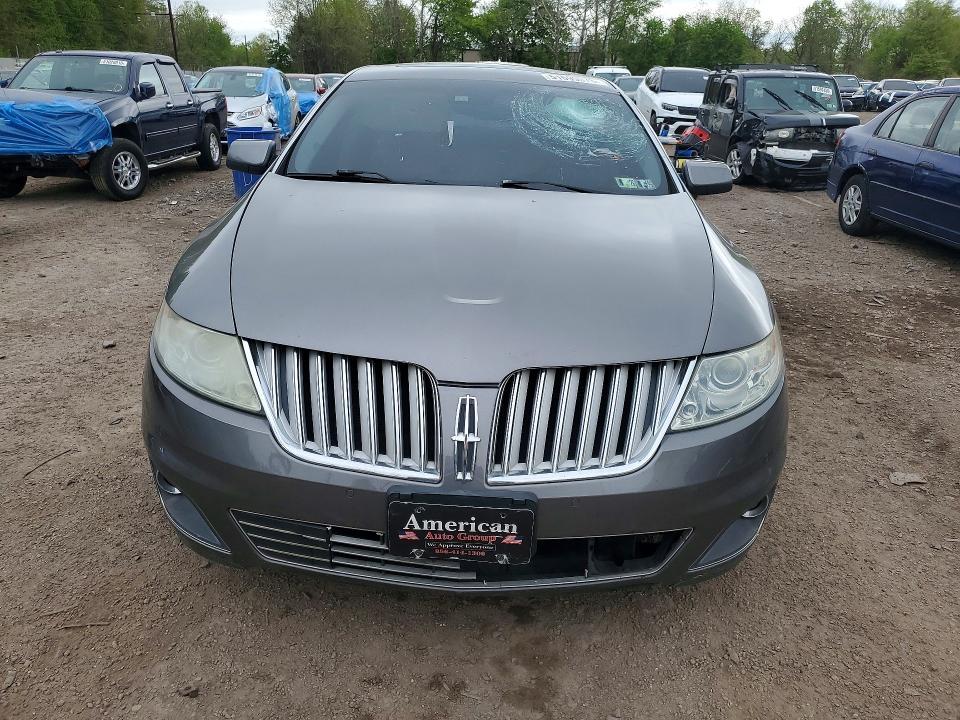 2011 Lincoln MKS