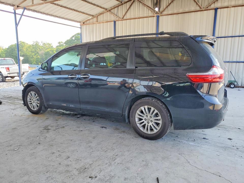 2015 Toyota Sienna xle Premium 8-passenger