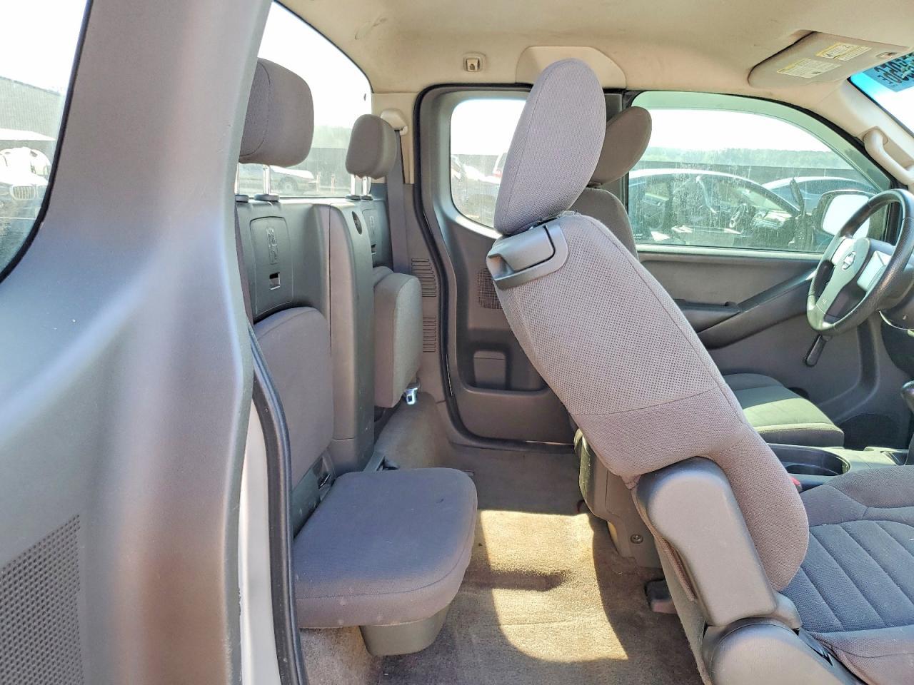 2013 Nissan Frontier S