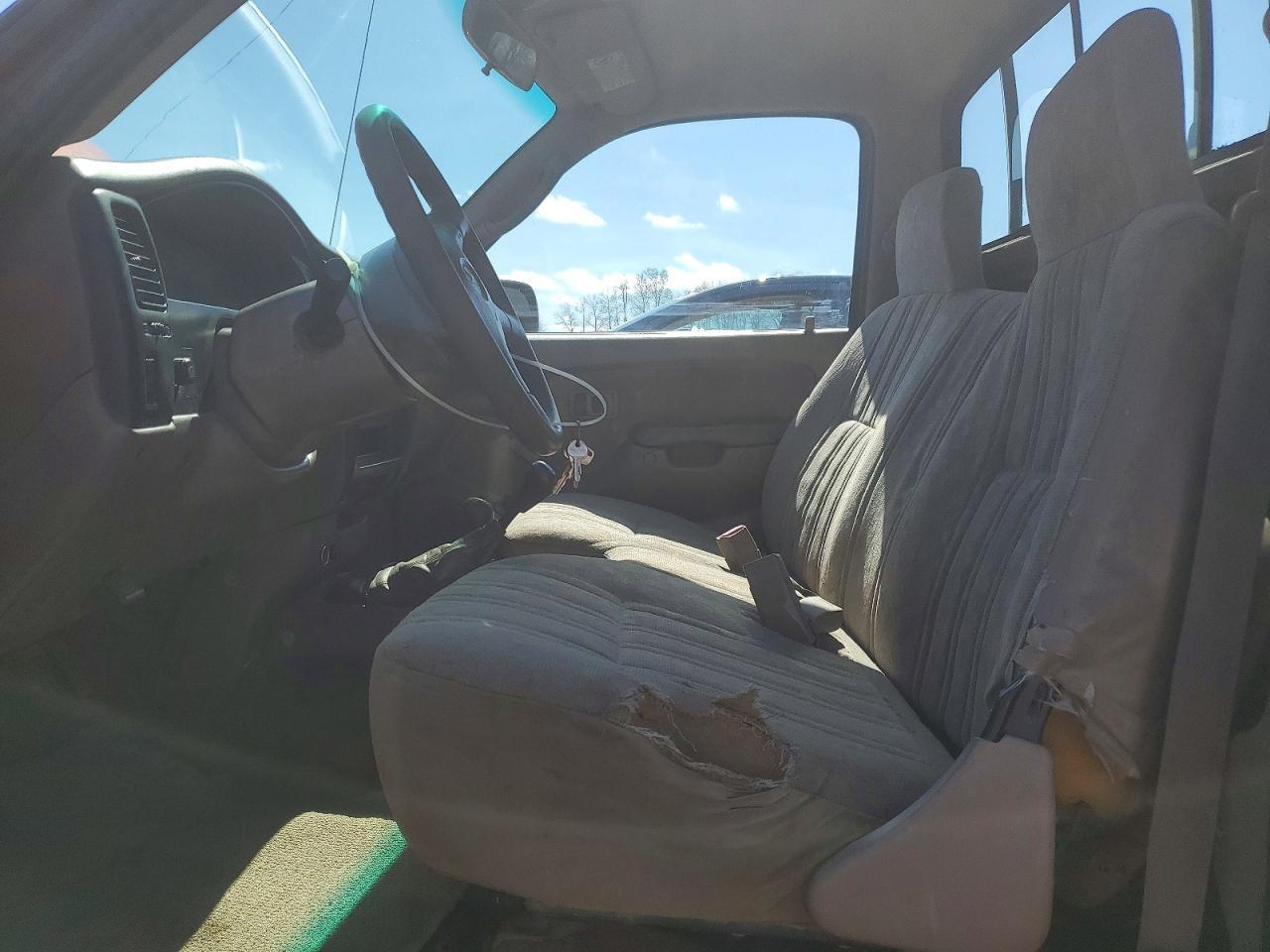 2001 Toyota Tacoma Base