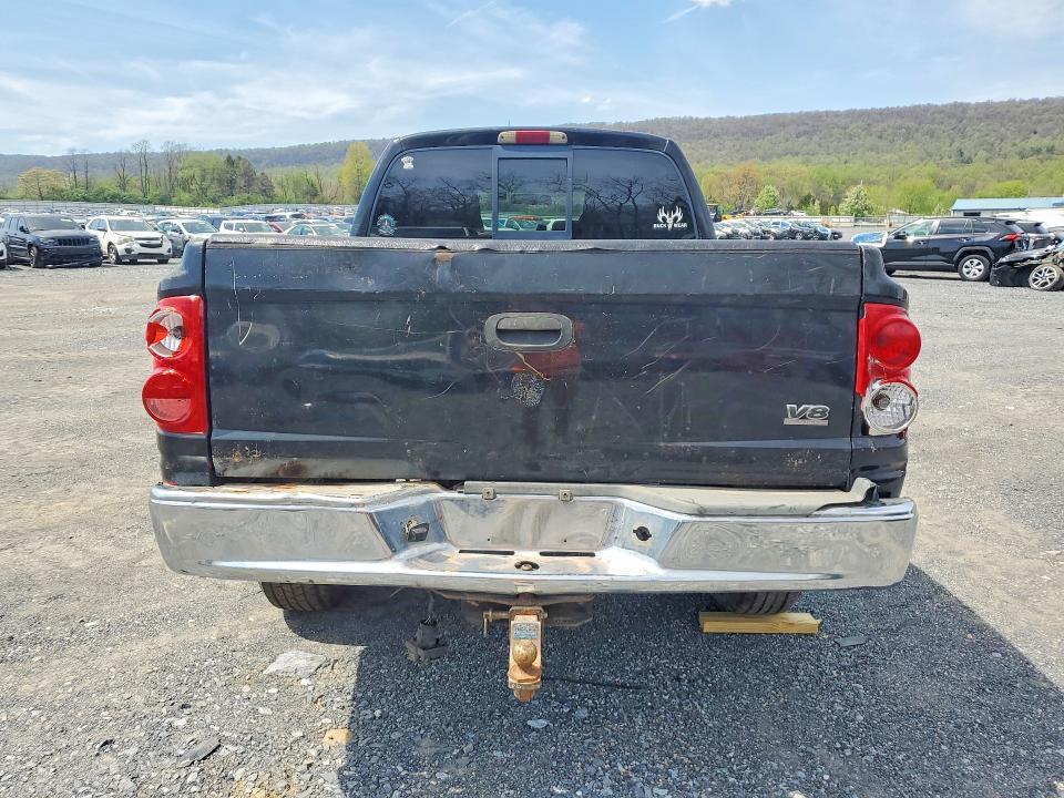 2005 Dodge Dakota Quad SLT