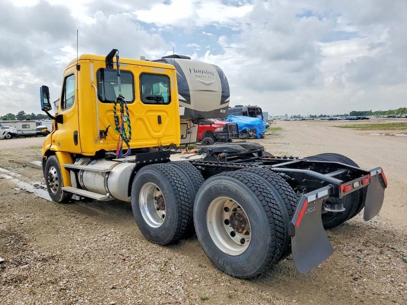 2019 Freightliner Cascadia 113 Semi Truck