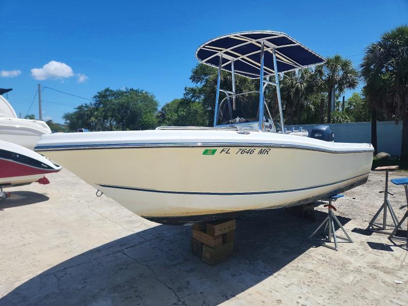 2004 Polar PS1900CC-Boat