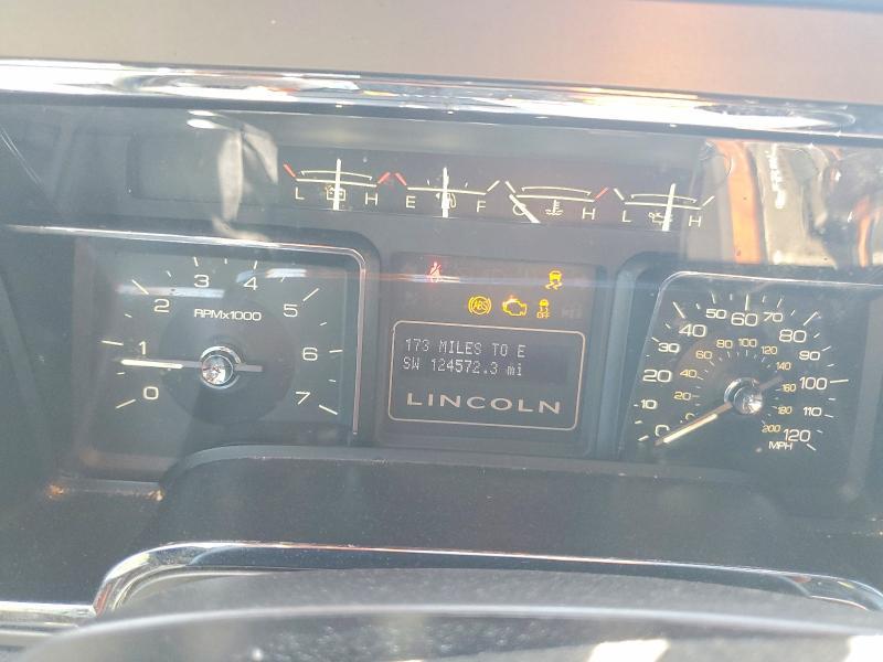 2013 Lincoln Townhouse Navigator