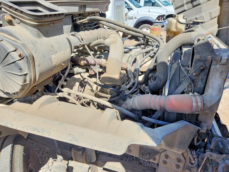 2013 Hino 258/268 box Truck