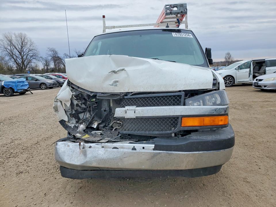 2021 Chev Express G3500