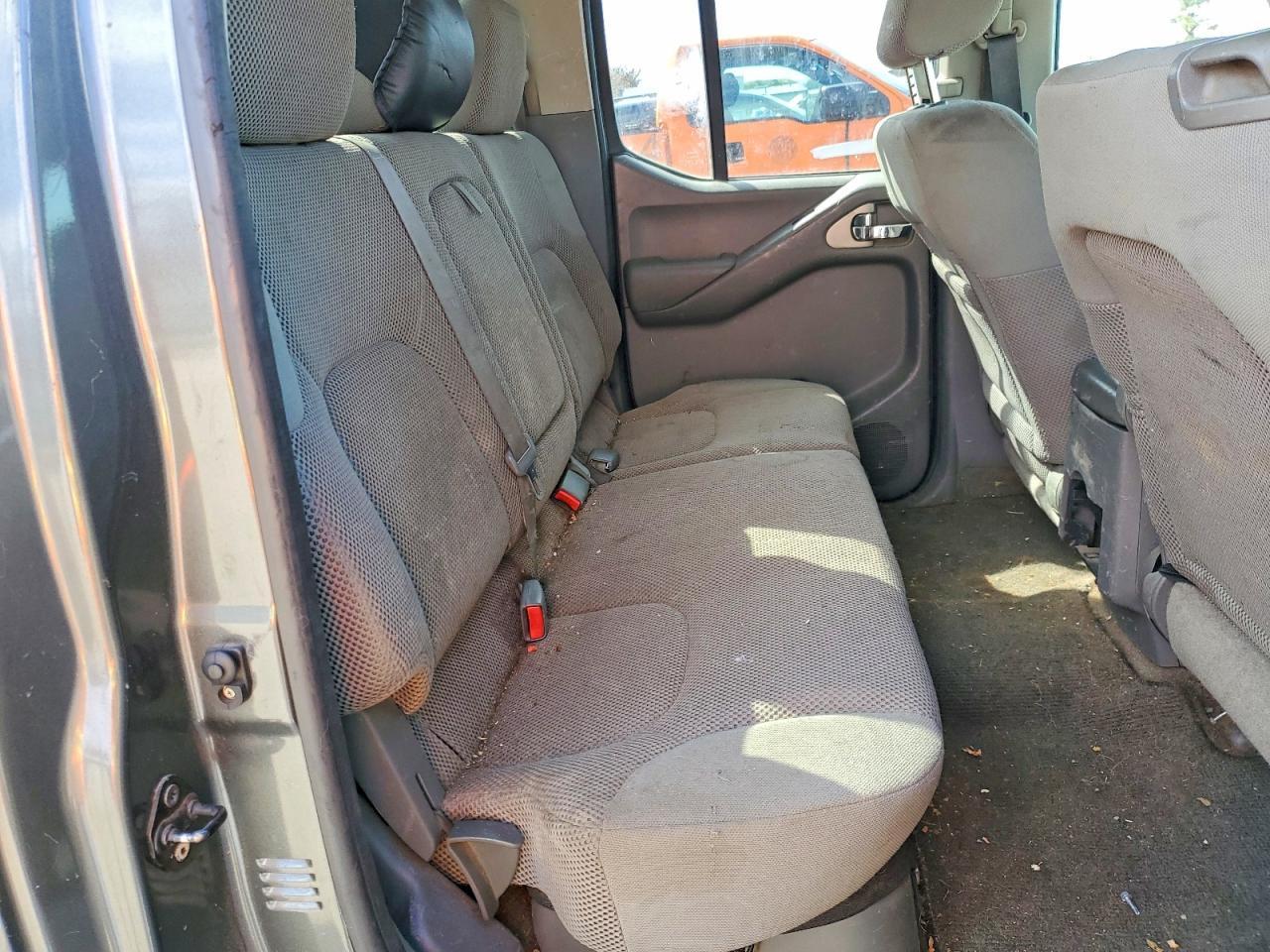 2006 Nissan Frontier SE