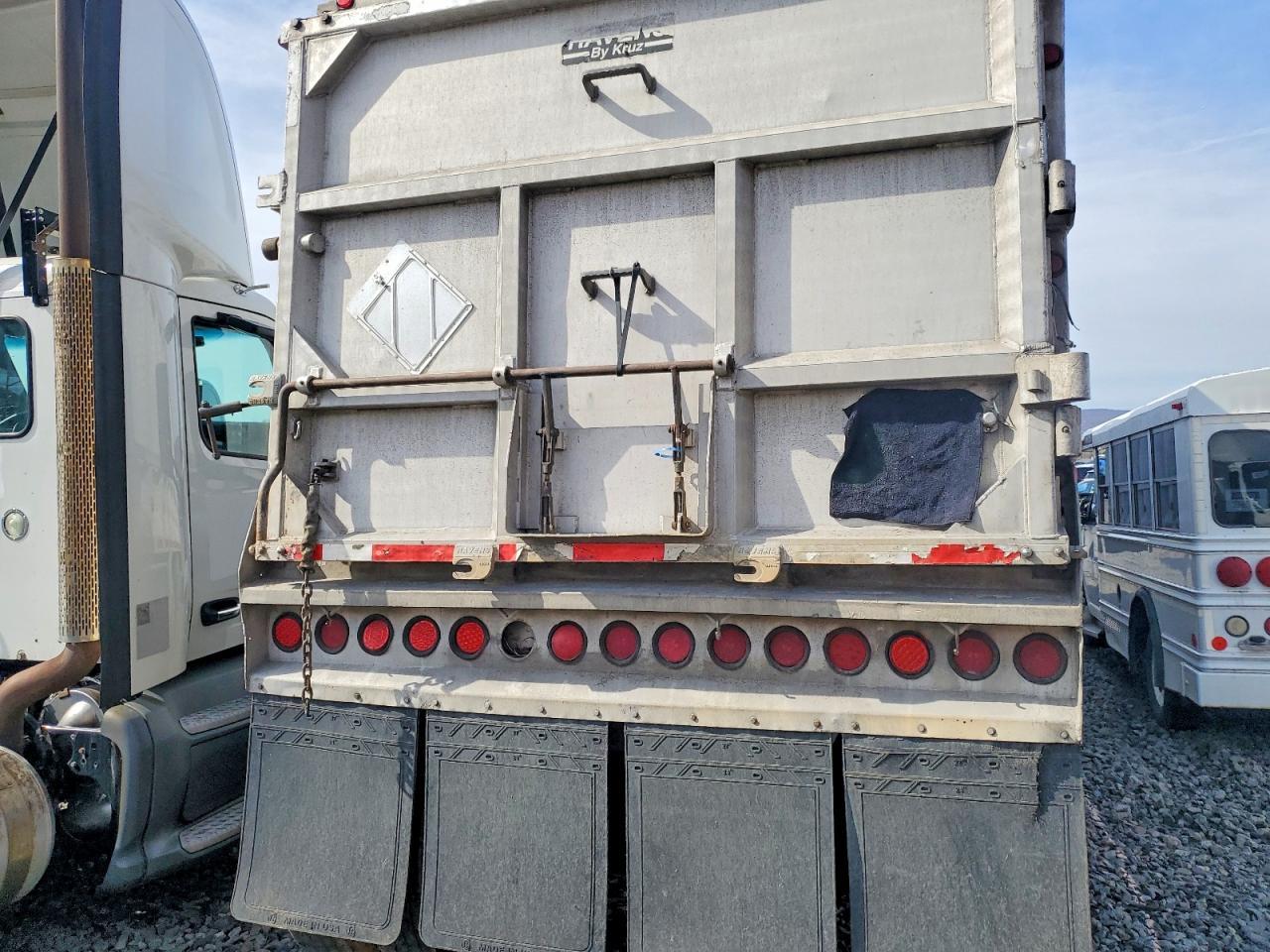 2008 Kruz END Dump Trailer