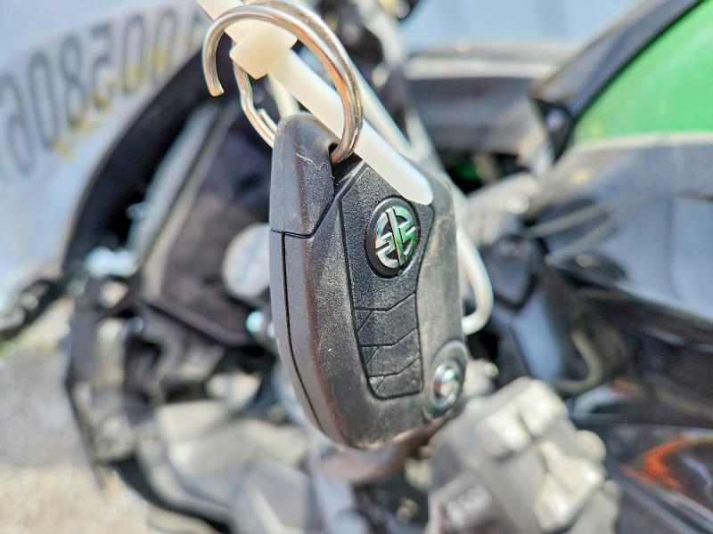 2023 Kawasaki ZX1002 R