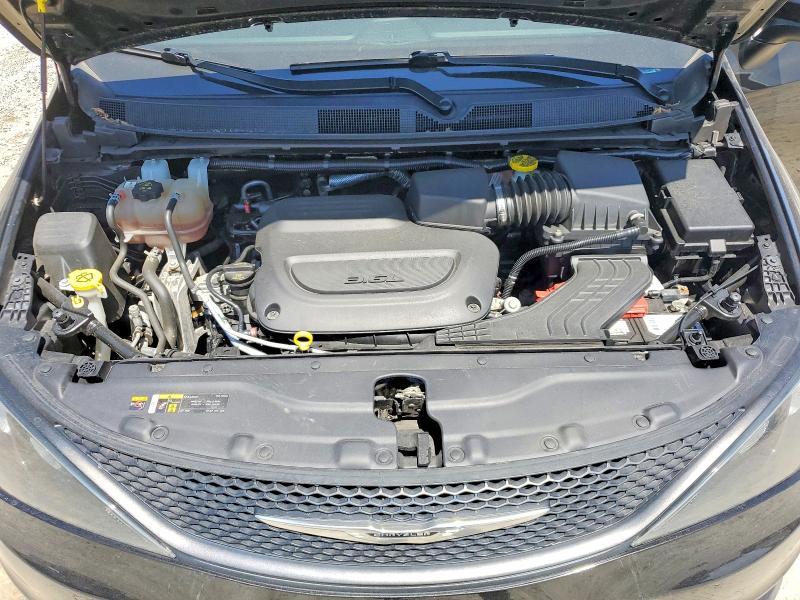 2022 Chrysler Voyager lx