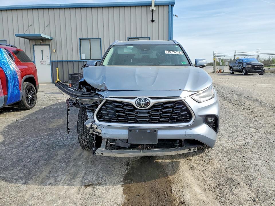 2021 Toyota Highlander xle