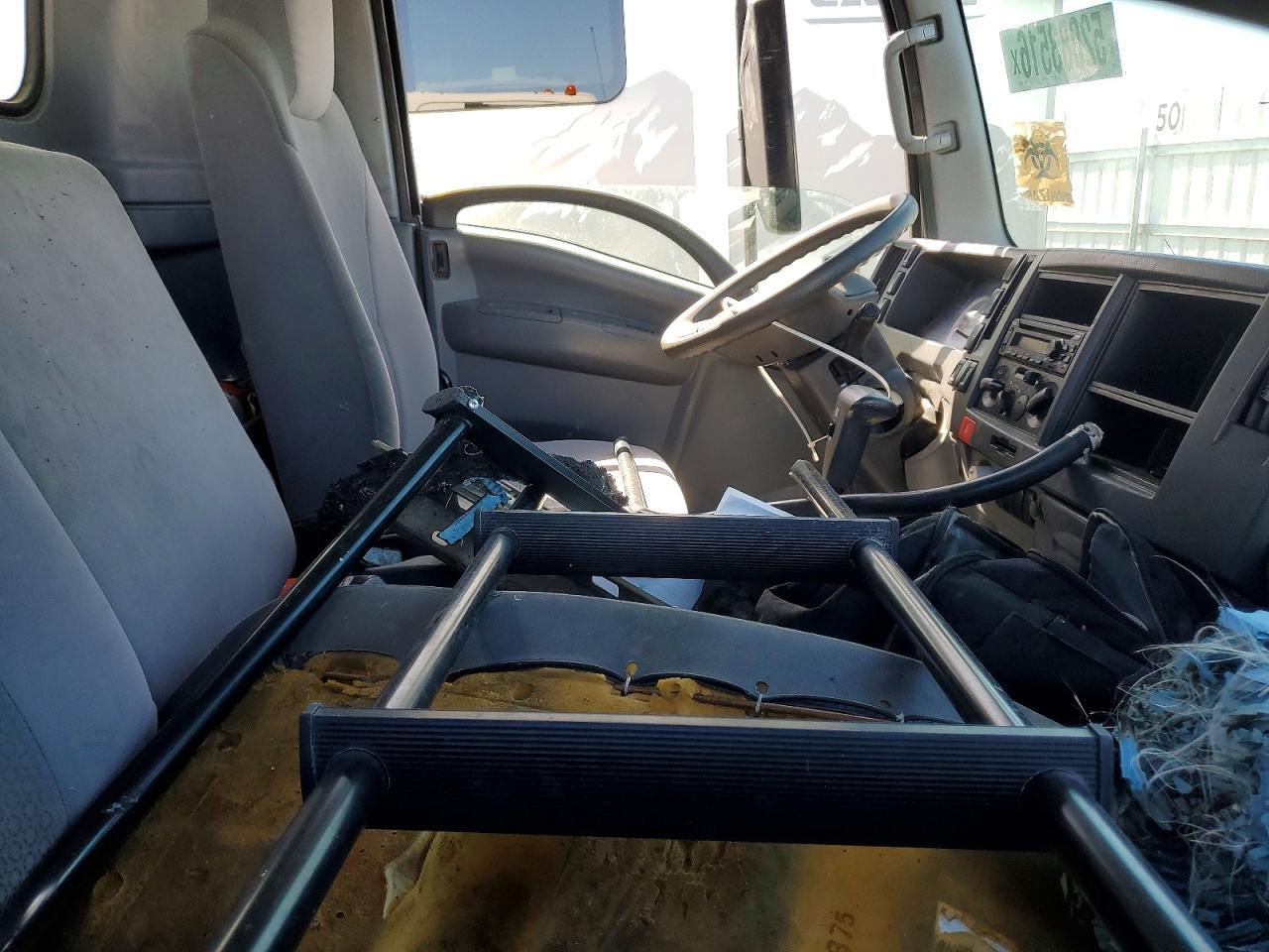 2018 Isuzu NPR