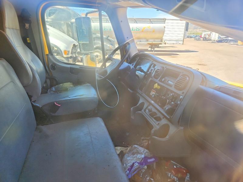 2016 Freightliner Business Class M2 BOX Truck