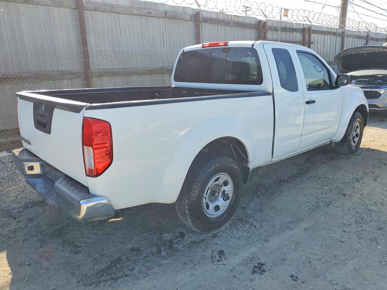 2014 Nissan Frontier S