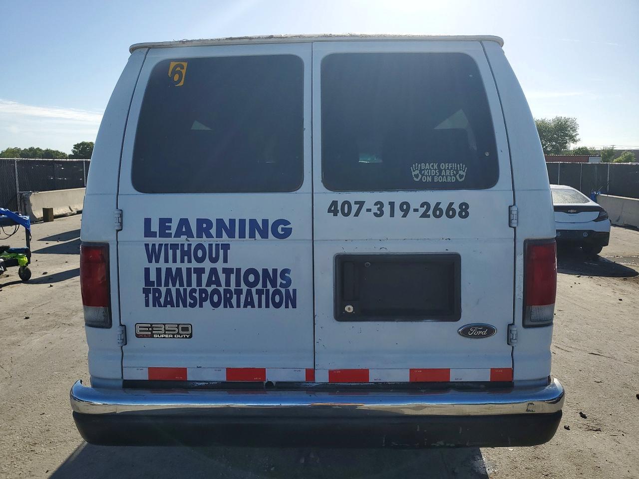 1999 Ford Econoline E350 Super Duty Wagon