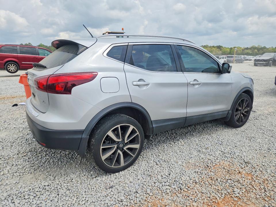 2018 Nissan Rogue Sport sl