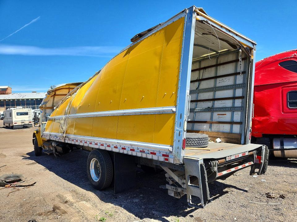 2016 Freightliner Business Class M2 BOX Truck