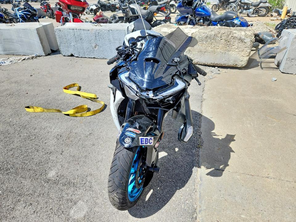 2025 Cf Moto 675SS