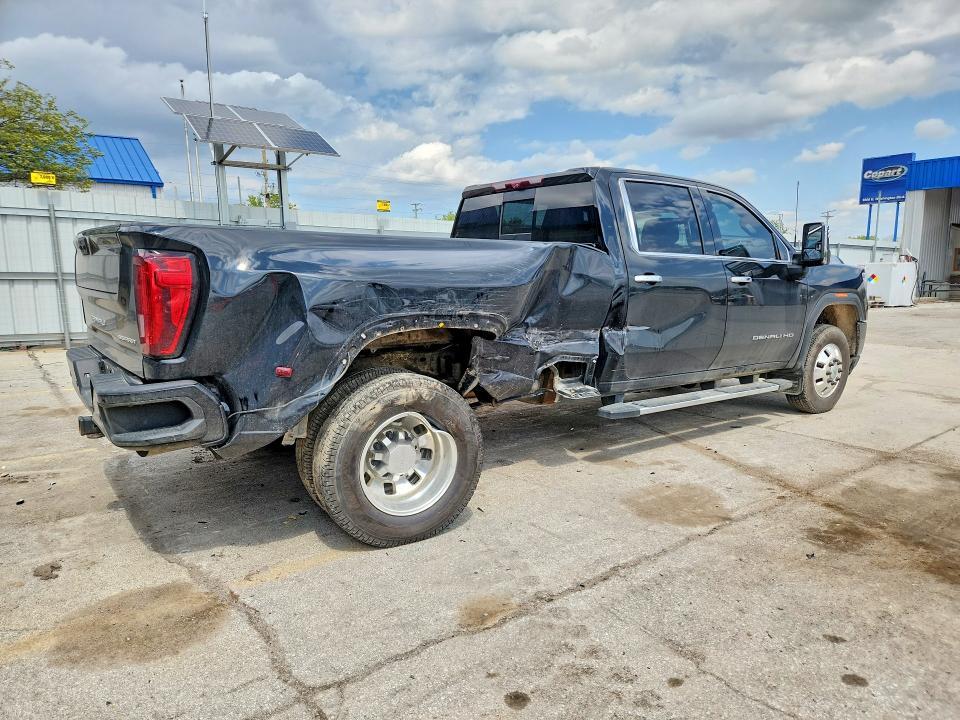2022 GMC Sierra K3500 Denali