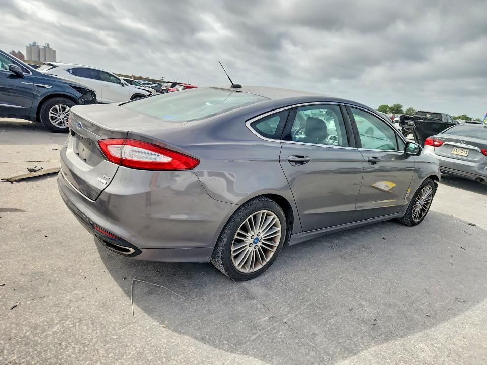 2013 Ford Fusion se