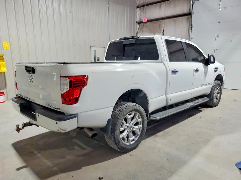 2016 Nissan Titan XD SV