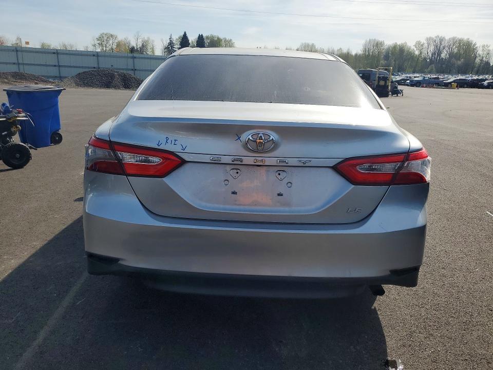 2018 Toyota Camry le